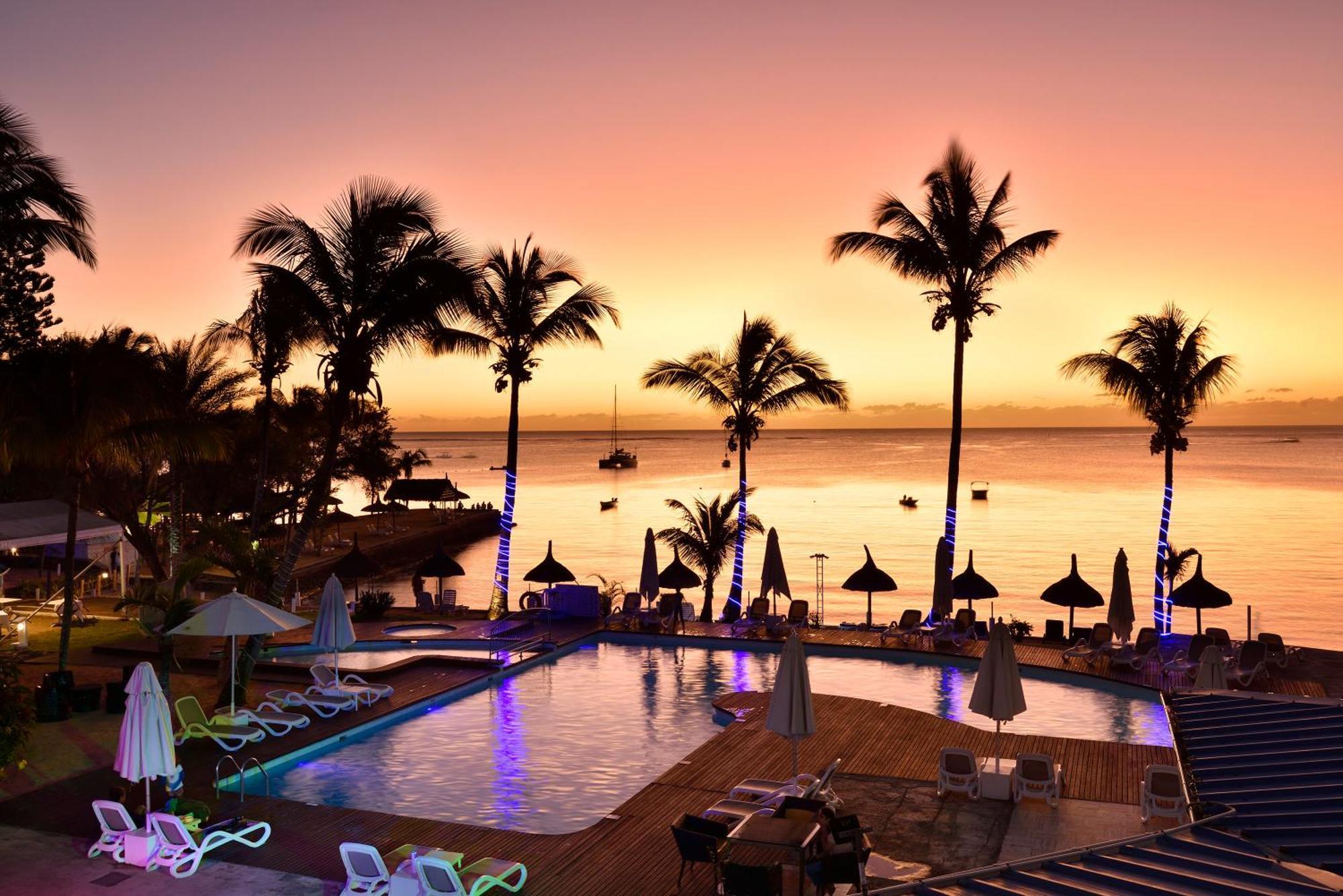 Coral Azur Beach Resort Mont Choisy Mont-Choisy Exterior foto